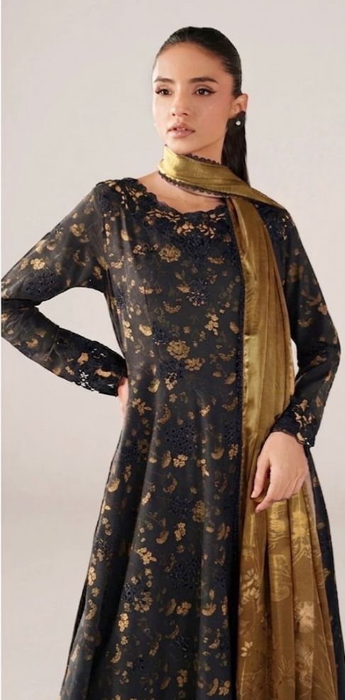 IZNIK Lawn 3 Piece Suit | Black Floral Print | Front Embroidery | Fancy Shafoon Dupatta