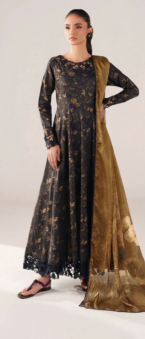 IZNIK Lawn 3 Piece Suit | Black Floral Print | Front Embroidery | Fancy Shafoon Dupatta