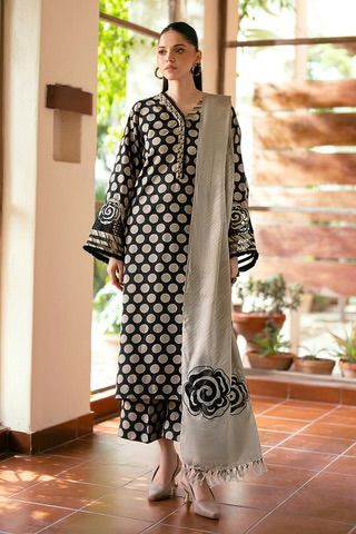 BIG BRANDS | Black & Beige Polka Dot Lawn 3-Piece Suit | Rose Embroidery & Cutwork Lace | Plain Dupatta